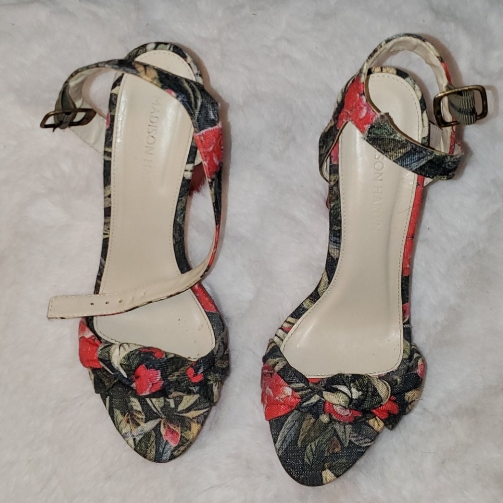 Platform Sandals - Picture 2 of 5